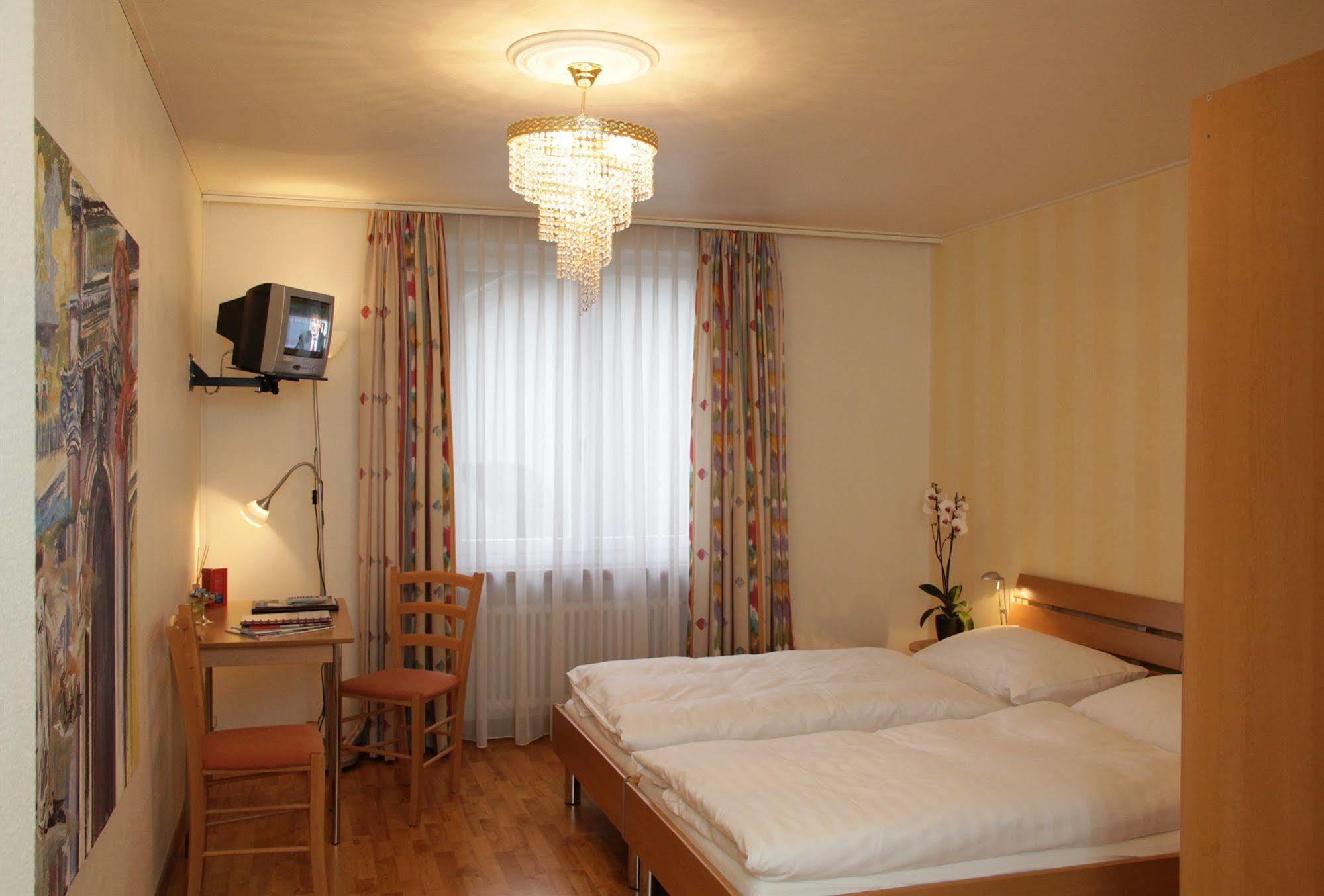 Hotel Roter Turm Золотурн Екстер'єр фото